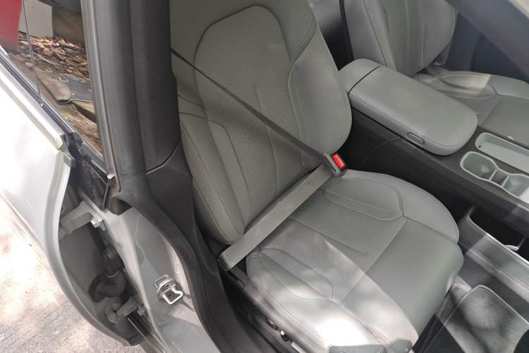 Used Nio ET5T 2024 75kWh Touring Right Front Seat