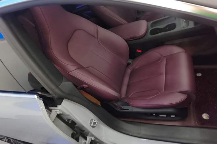 Used Nio ET5T 2024 75kWh Touring Right Front Seat