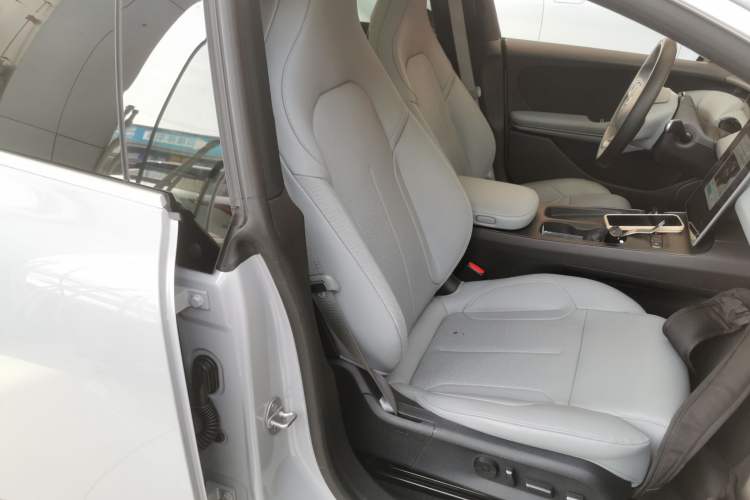 Used Nio ET5T 2024 75kWh Touring Right Front Seat