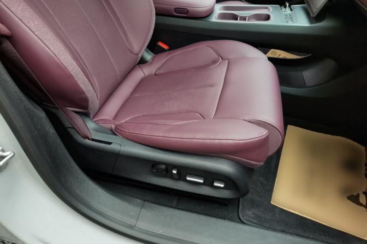 Used Nio ET5T 2024 75kWh Touring Right Front Seat