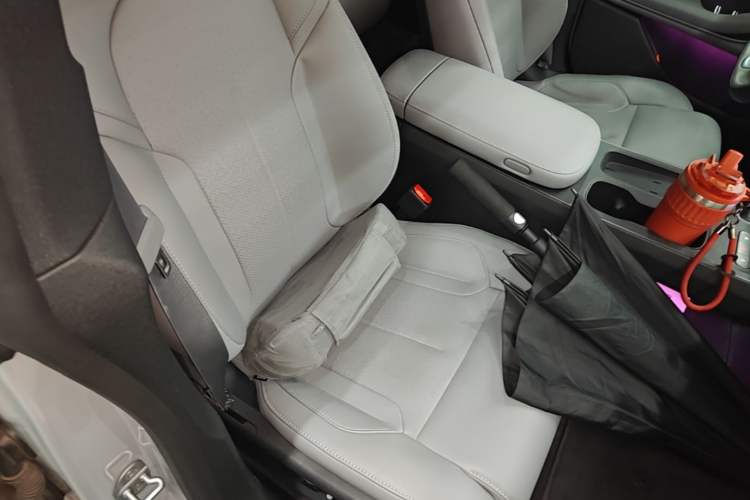 Used Nio ET5T 2024 75kWh Touring Right Front Seat