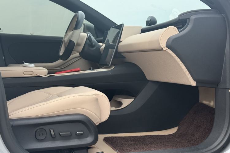 Used Nio ET5T 2024 75kWh Touring Right Front Seat