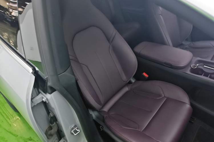 Used Nio ET5T 2024 75kWh Touring Right Front Seat