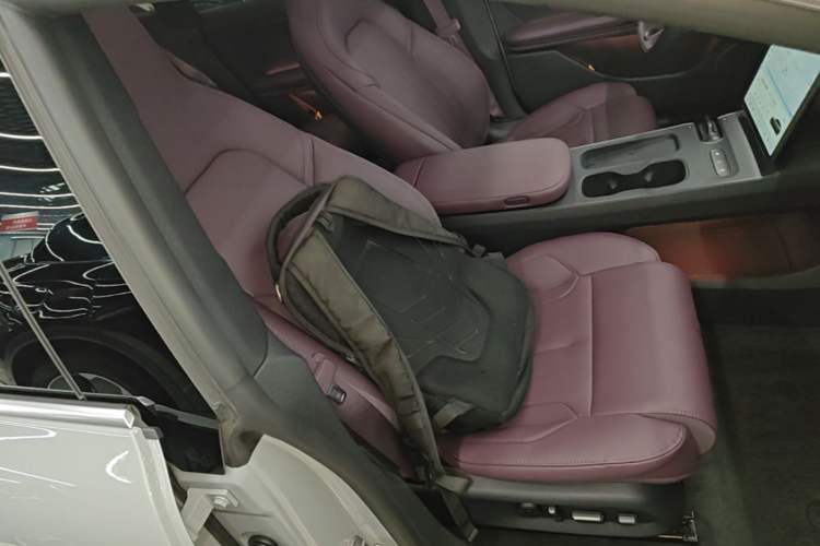 Used Nio ET5T 2024 75kWh Touring Right Front Seat