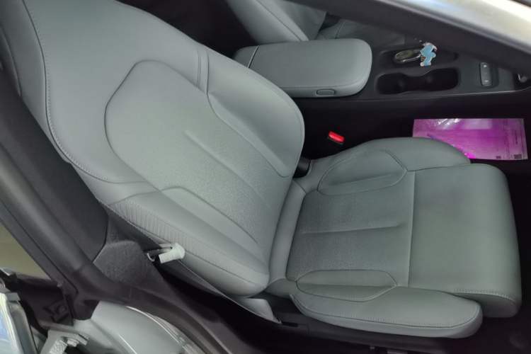 Used Nio ET5T 2024 75kWh Touring Right Front Seat
