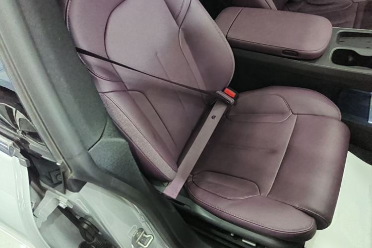 Used Nio ET5T 2024 75kWh Touring Right Front Seat