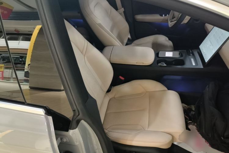 Used Nio ET5T 2024 75kWh Touring Right Front Seat