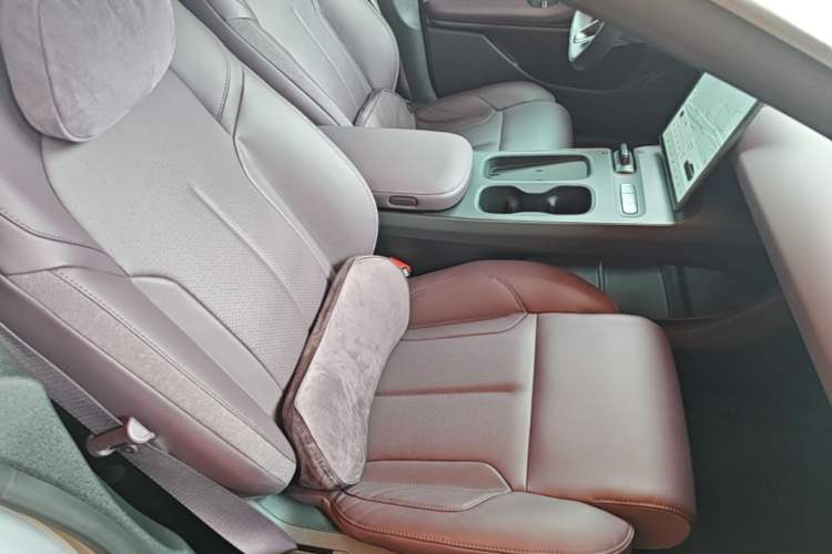 Used Nio ET5T 2024 75kWh Touring Right Front Seat