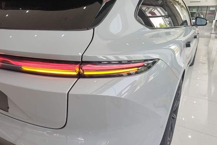 Used Nio ET5T 2024 75kWh Touring Right Rear Taillight
