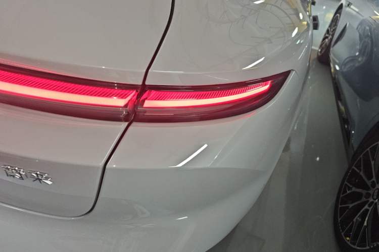 Used Nio ET5T 2024 75kWh Touring Right Rear Taillight