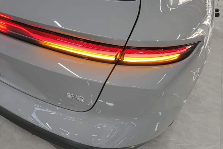 Used Nio ET5T 2024 75kWh Touring Right Rear Taillight