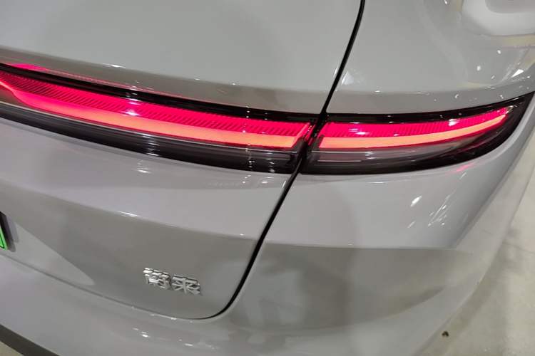 Used Nio ET5T 2024 75kWh Touring Right Rear Taillight