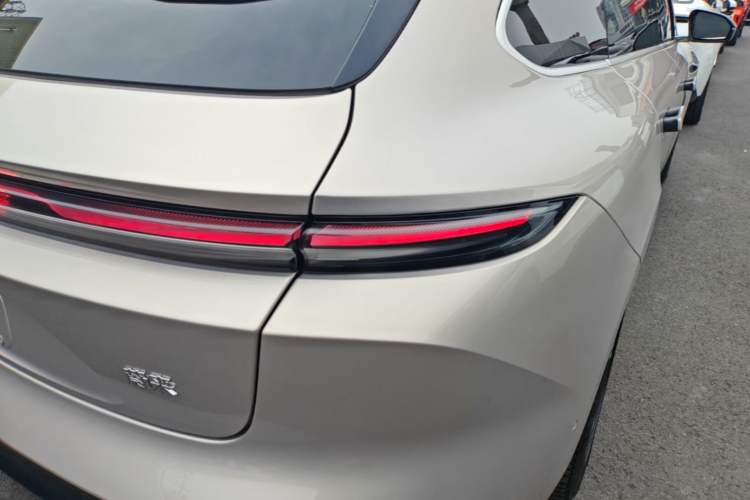 Used Nio ET5T 2024 75kWh Touring Right Rear Taillight