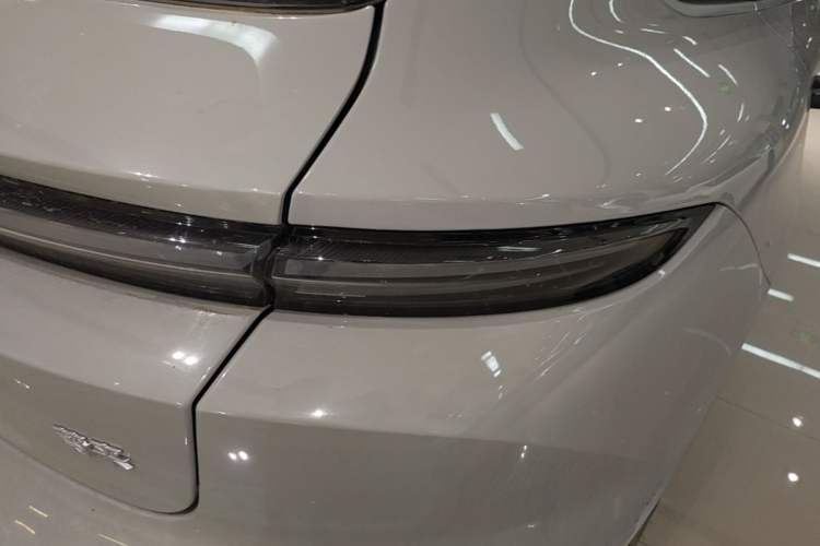 Used Nio ET5T 2024 75kWh Touring Right Rear Taillight