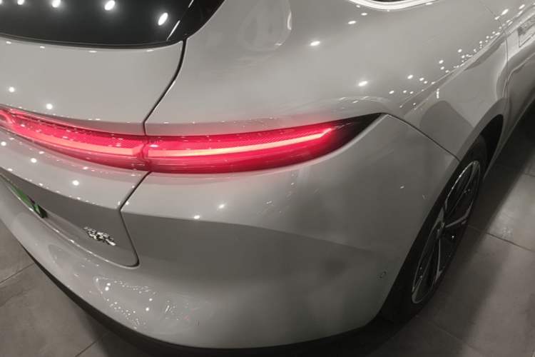 Used Nio ET5T 2024 75kWh Touring Right Rear Taillight