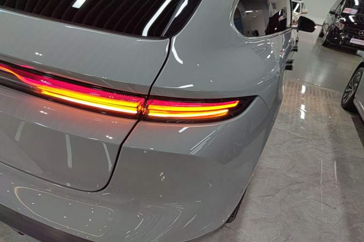 Used Nio ET5T 2024 75kWh Touring Right Rear Taillight