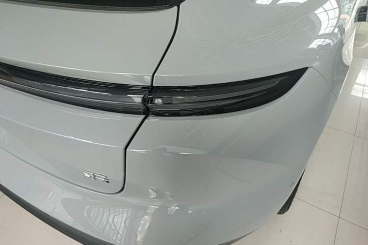Used Nio ET5T 2024 75kWh Touring Right Rear Taillight