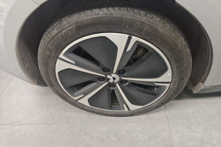 Used Nio ET5T 2024 75kWh Touring Right Rear Wheel Hub