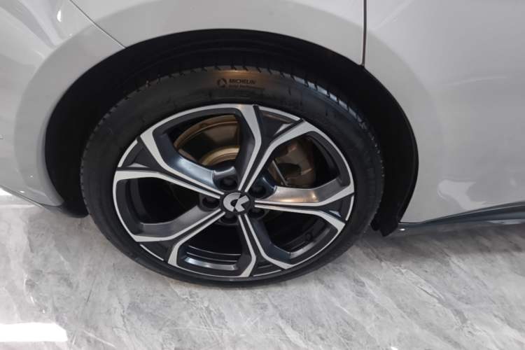 Used Nio ET5T 2024 75kWh Touring Right Rear Wheel Hub
