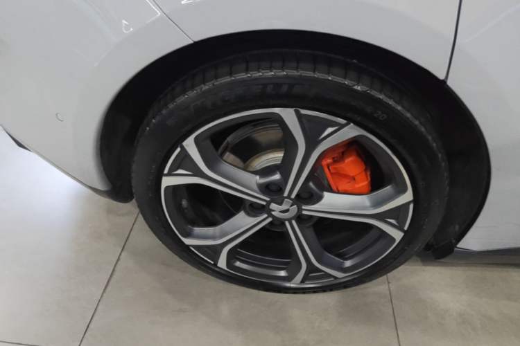 Used Nio ET5T 2024 75kWh Touring Right Rear Wheel Hub