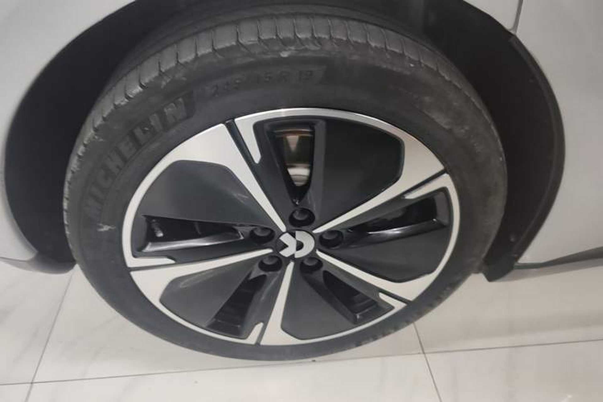 Used Nio ET5T 2024 75kWh Touring Right Rear Wheel Hub