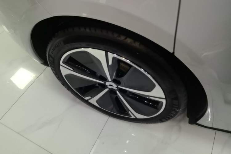 Used Nio ET5T 2024 75kWh Touring Right Rear Wheel Hub