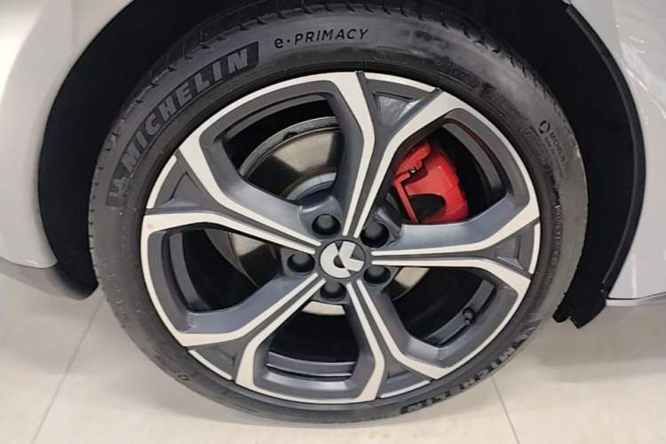 Used Nio ET5T 2024 75kWh Touring Right Rear Wheel Hub