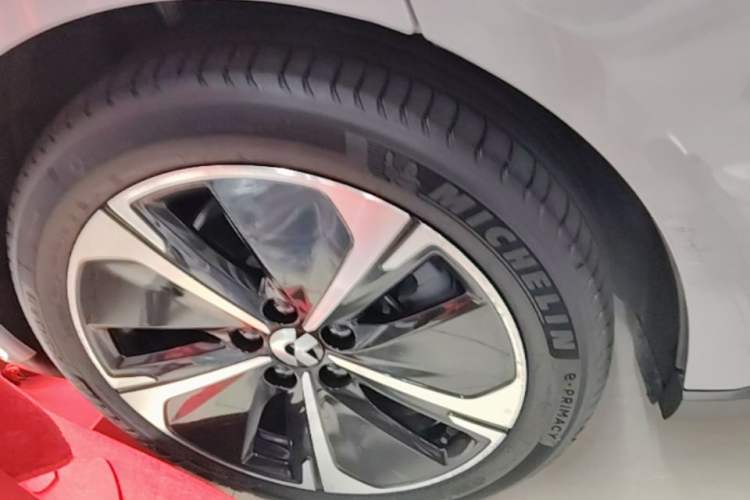 Used Nio ET5T 2024 75kWh Touring Right Rear Wheel Hub