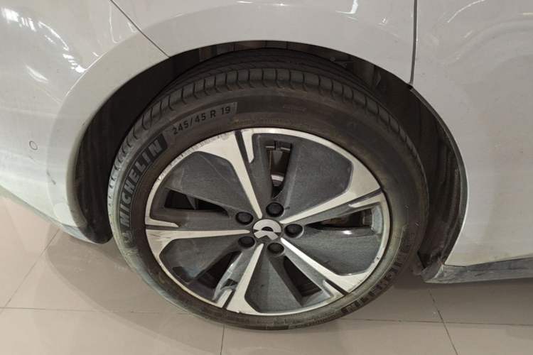 Used Nio ET5T 2024 75kWh Touring Right Rear Wheel Hub