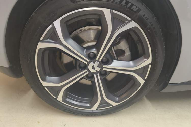 Used Nio ET5T 2024 75kWh Touring Right Rear Wheel Hub