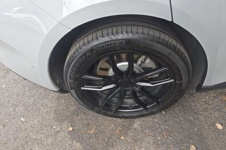 Used Nio ET5T 2024 75kWh Touring Right Rear Wheel Hub