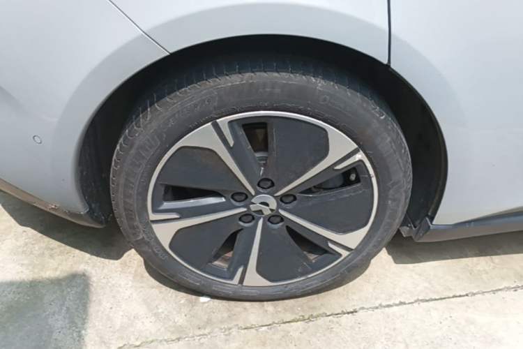 Used Nio ET5T 2024 75kWh Touring Right Rear Wheel Hub