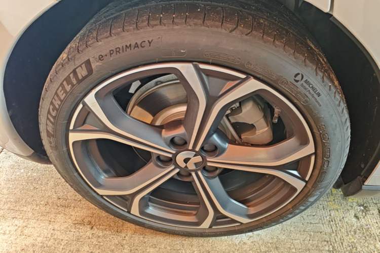 Used Nio ET5T 2024 75kWh Touring Right Rear Wheel Hub
