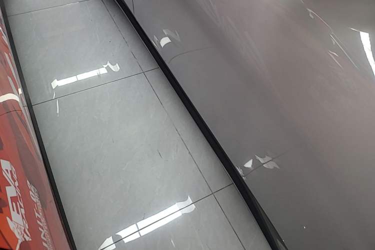 Used Nio ET5T 2024 75kWh Touring Right Side Sill