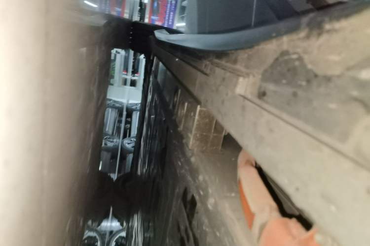 Used Nio ET5T 2024 75kWh Touring Right Side Sill