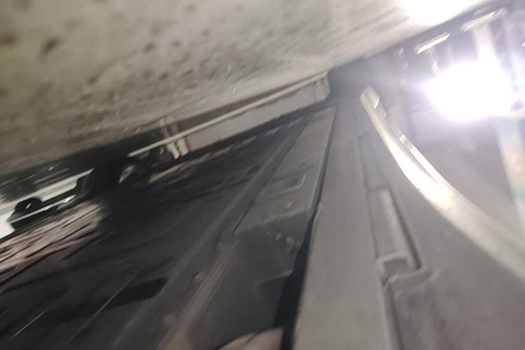 Used Nio ET5T 2024 75kWh Touring Right Side Sill