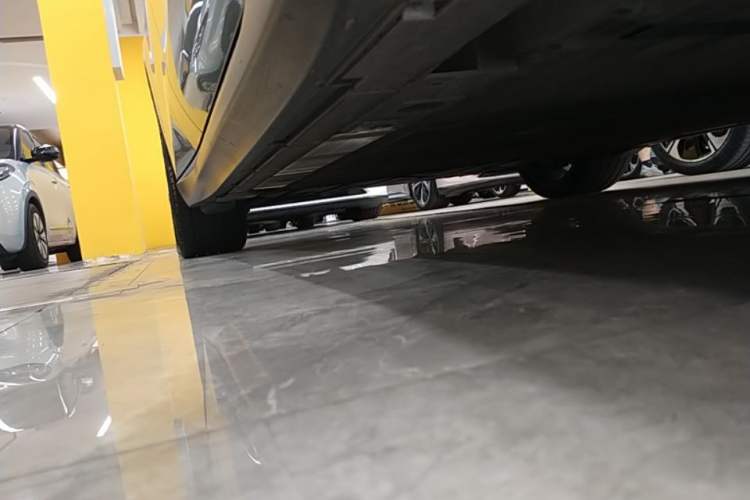 Used Nio ET5T 2024 75kWh Touring Right Side Sill
