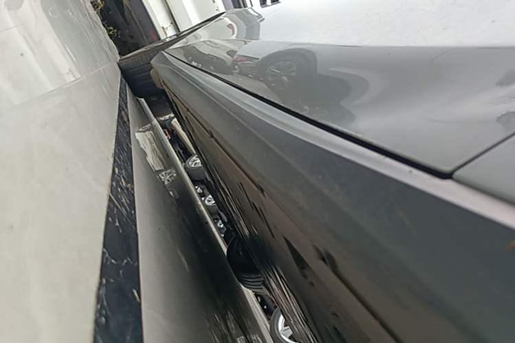 Used Nio ET5T 2024 75kWh Touring Right Side Sill