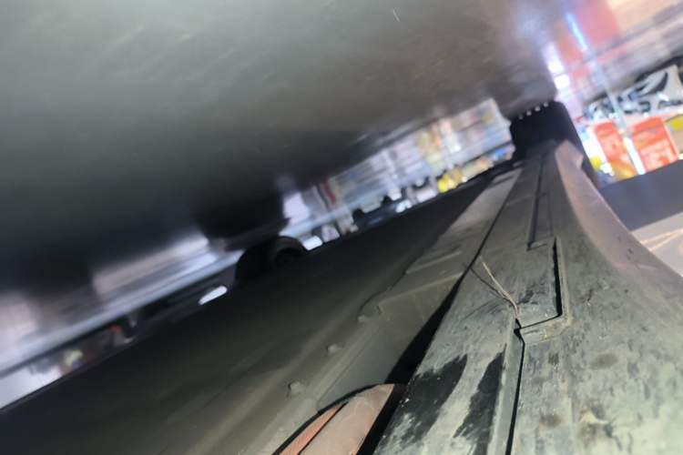 Used Nio ET5T 2024 75kWh Touring Right Side Sill