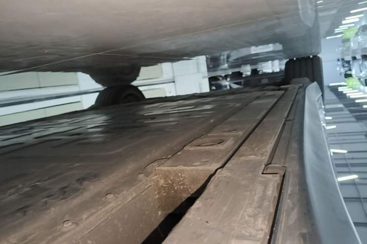 Used Nio ET5T 2024 75kWh Touring Right Side Sill