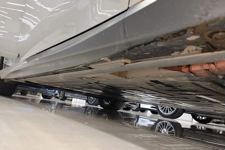 Used Nio ET5T 2024 75kWh Touring Right Side Sill