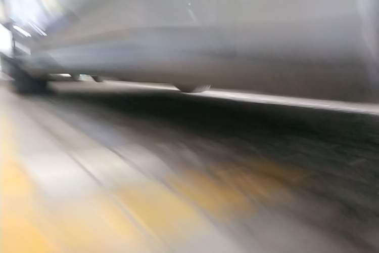 Used Nio ET5T 2024 75kWh Touring Right Side Sill