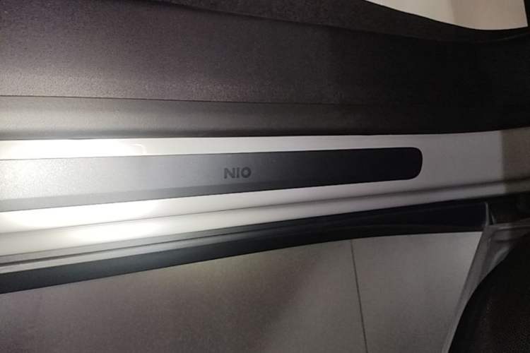 Used Nio ET5T 2024 75kWh Touring Right Side Sill
