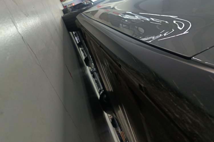 Used Nio ET5T 2024 75kWh Touring Right Side Sill