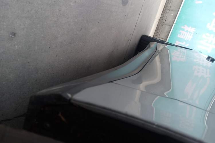 Used Nio ET5T 2024 75kWh Touring Right Side Sill