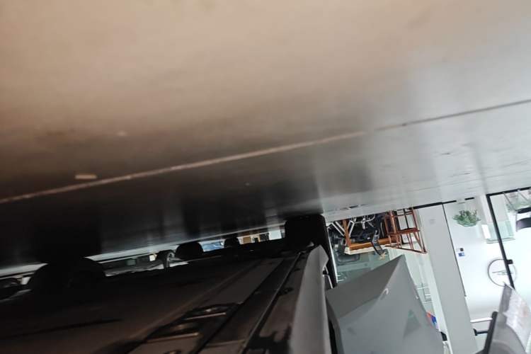 Used Nio ET5T 2024 75kWh Touring Right Side Sill
