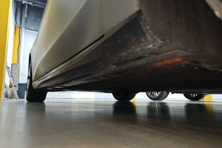 Used Nio ET5T 2024 75kWh Touring Right Side Sill