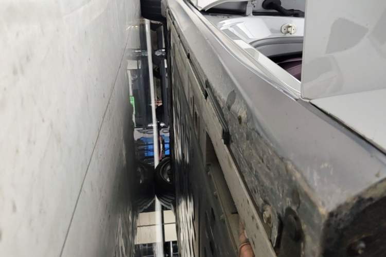 Used Nio ET5T 2024 75kWh Touring Right Side Sill