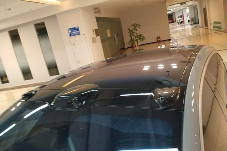 Used Nio ET5T 2024 75kWh Touring Roof
