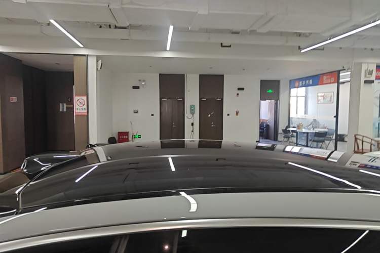 Used Nio ET5T 2024 75kWh Touring Roof